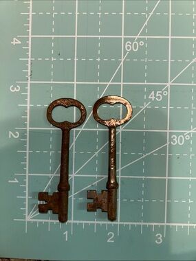 Vintage Metal Skeleton Keys Wall Decor